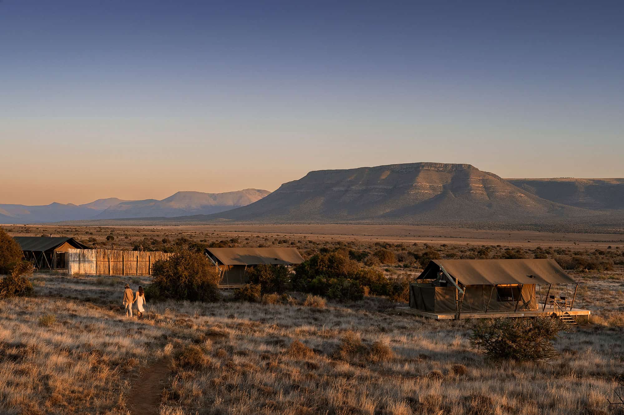 1-Samara-Plains-Camp-sunrise-Maike-McNeill