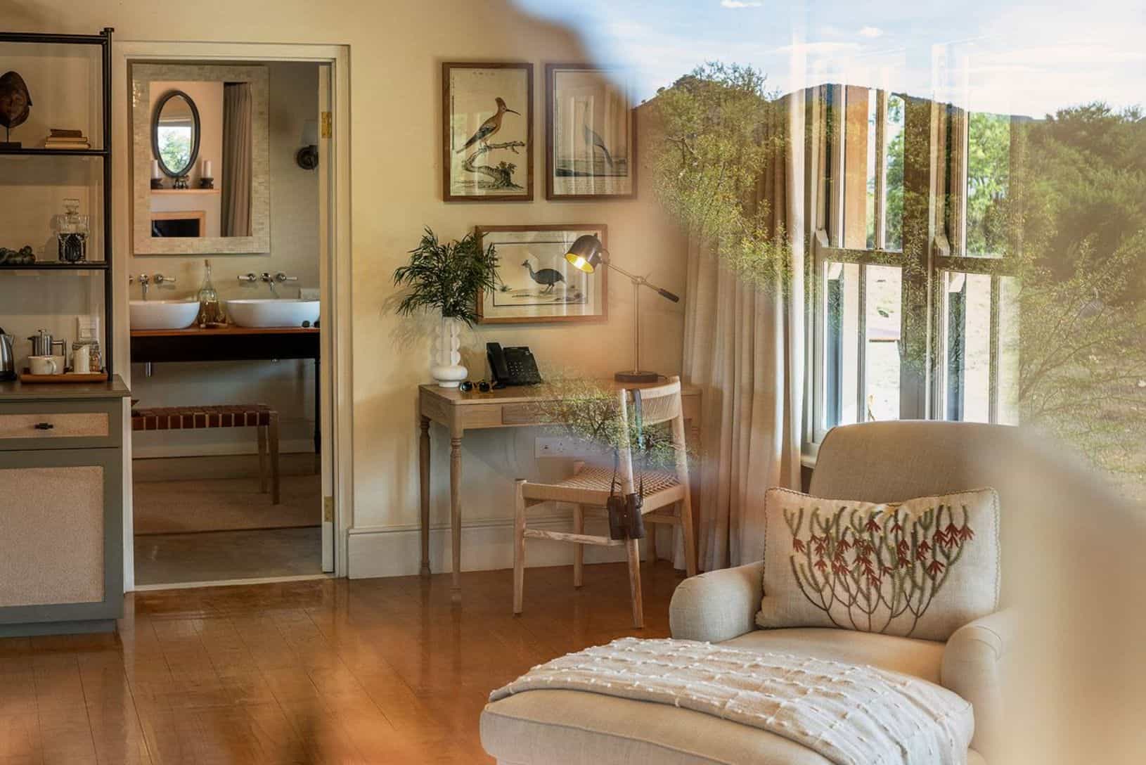 Stay_Banner